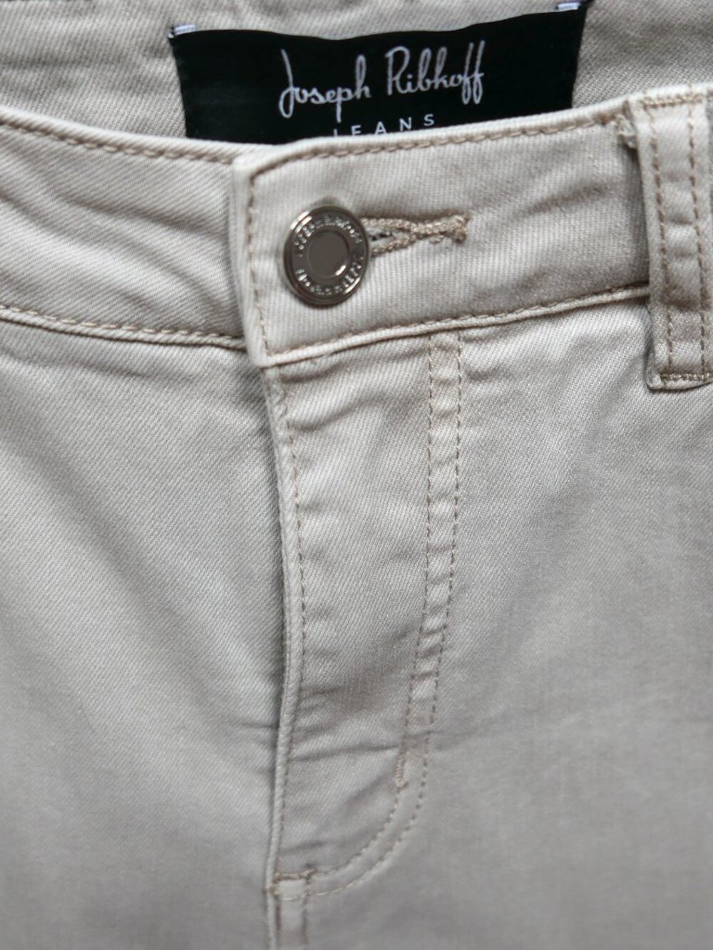 Joseph Ribkoff Jeans Taupe Beige Rhinestone Cuffed Pants Size 10 - Picture 2 of 11